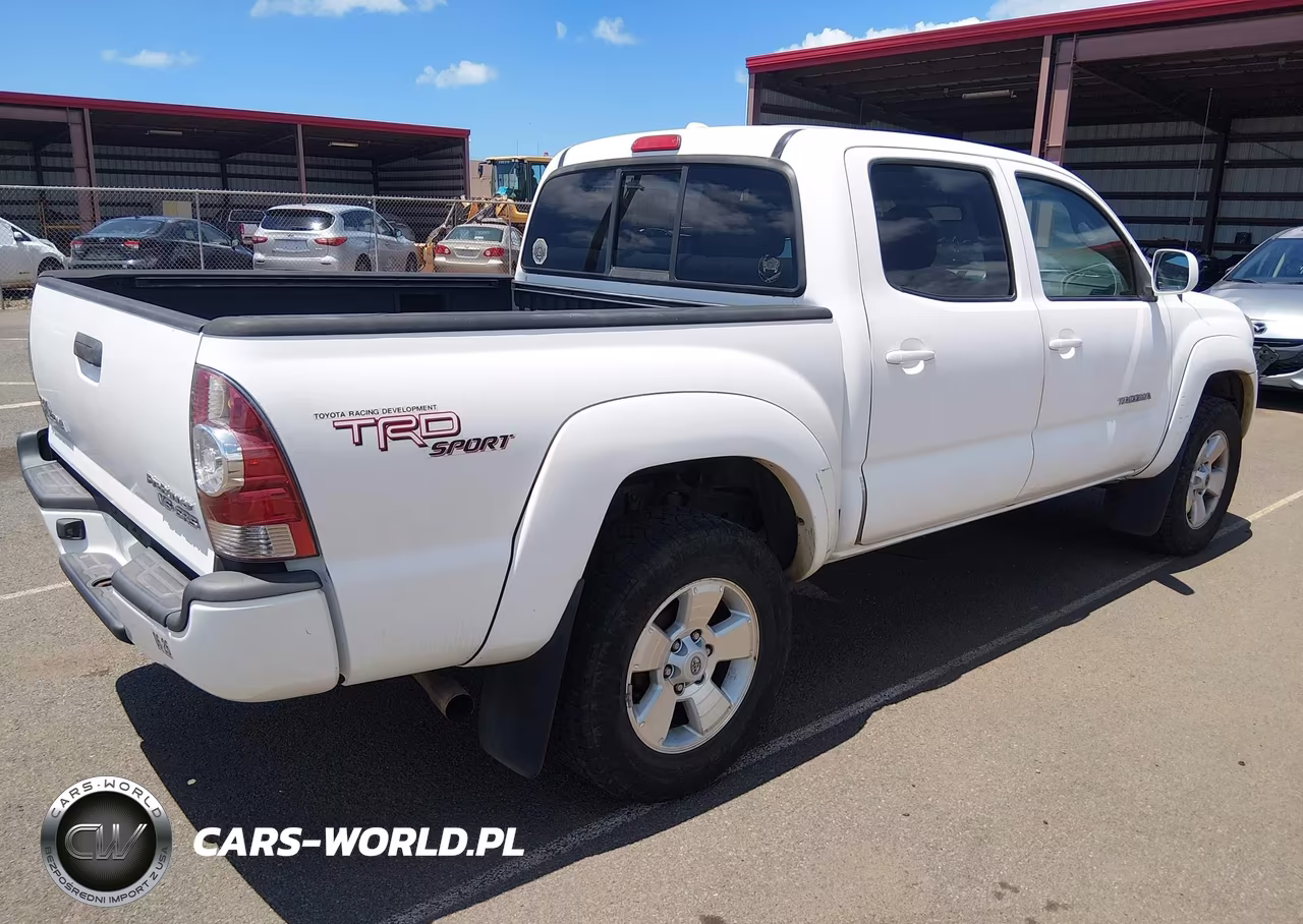 2010 Toyota Tacoma Prerunner V6 VIN:3TMJU4GN3AM101811 - 4