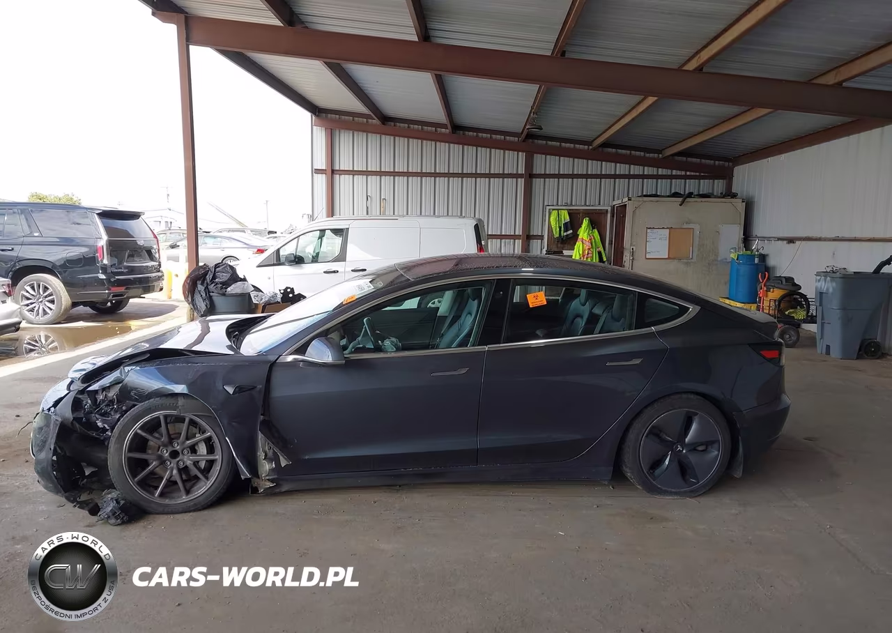 2018 Tesla Model 3 Long Range-Mid Range VIN:5YJ3E1EAXJF028204 - 14