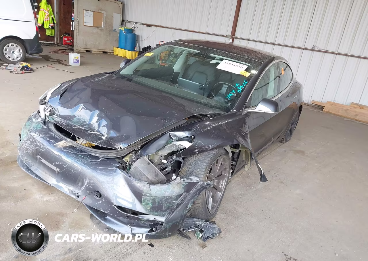 2018 Tesla Model 3 Long Range-Mid Range VIN:5YJ3E1EAXJF028204 - 2