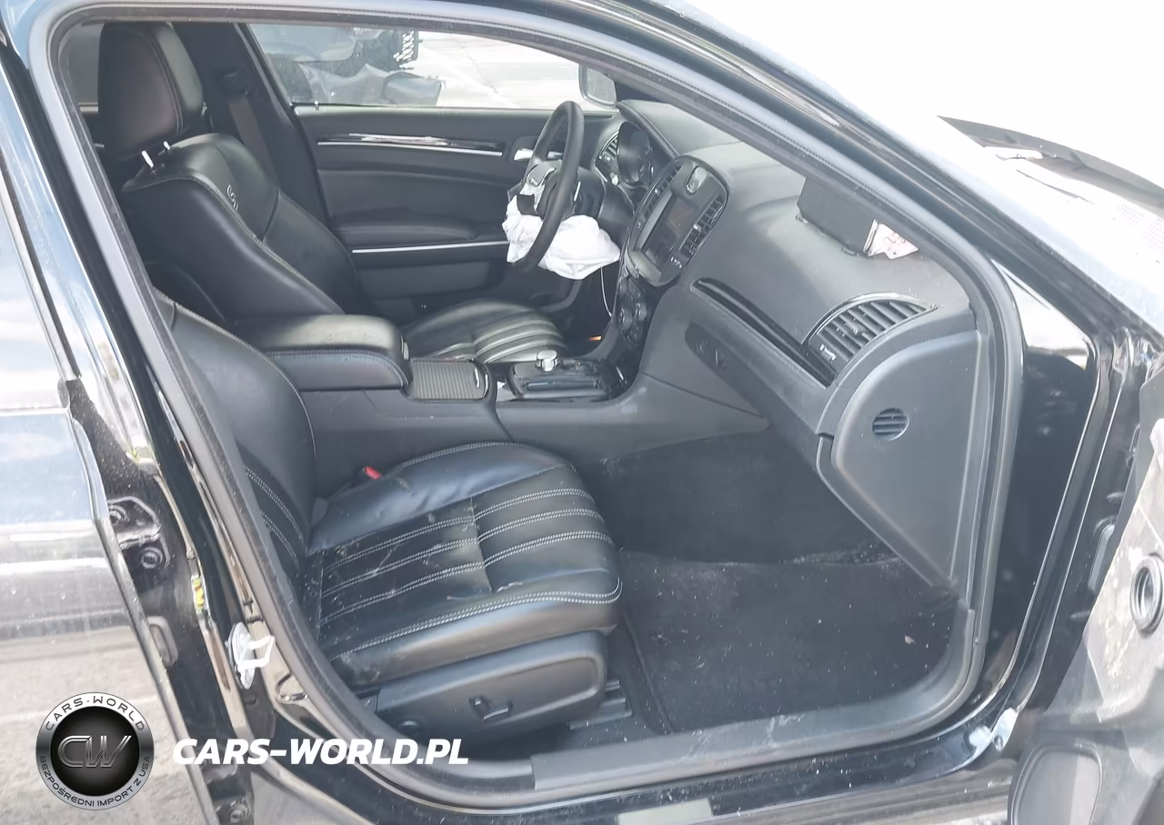 2023 Chrysler 300 300S VIN:2C3CCABG0PH524294 - 5