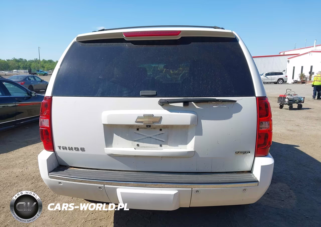 2011 Chevrolet Tahoe Ltz VIN:1GNSCCE05BR396328 - 16