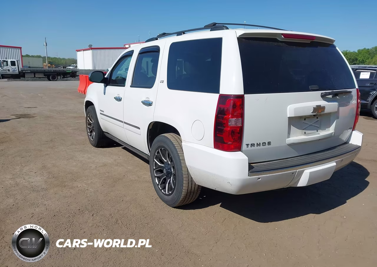 2011 Chevrolet Tahoe Ltz VIN:1GNSCCE05BR396328 - 3