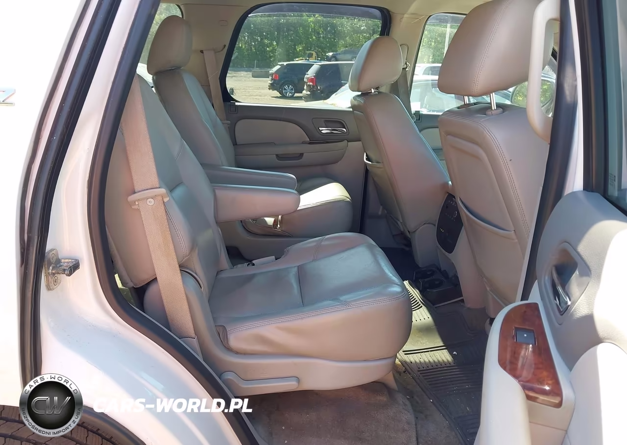 2011 Chevrolet Tahoe Ltz VIN:1GNSCCE05BR396328 - 8