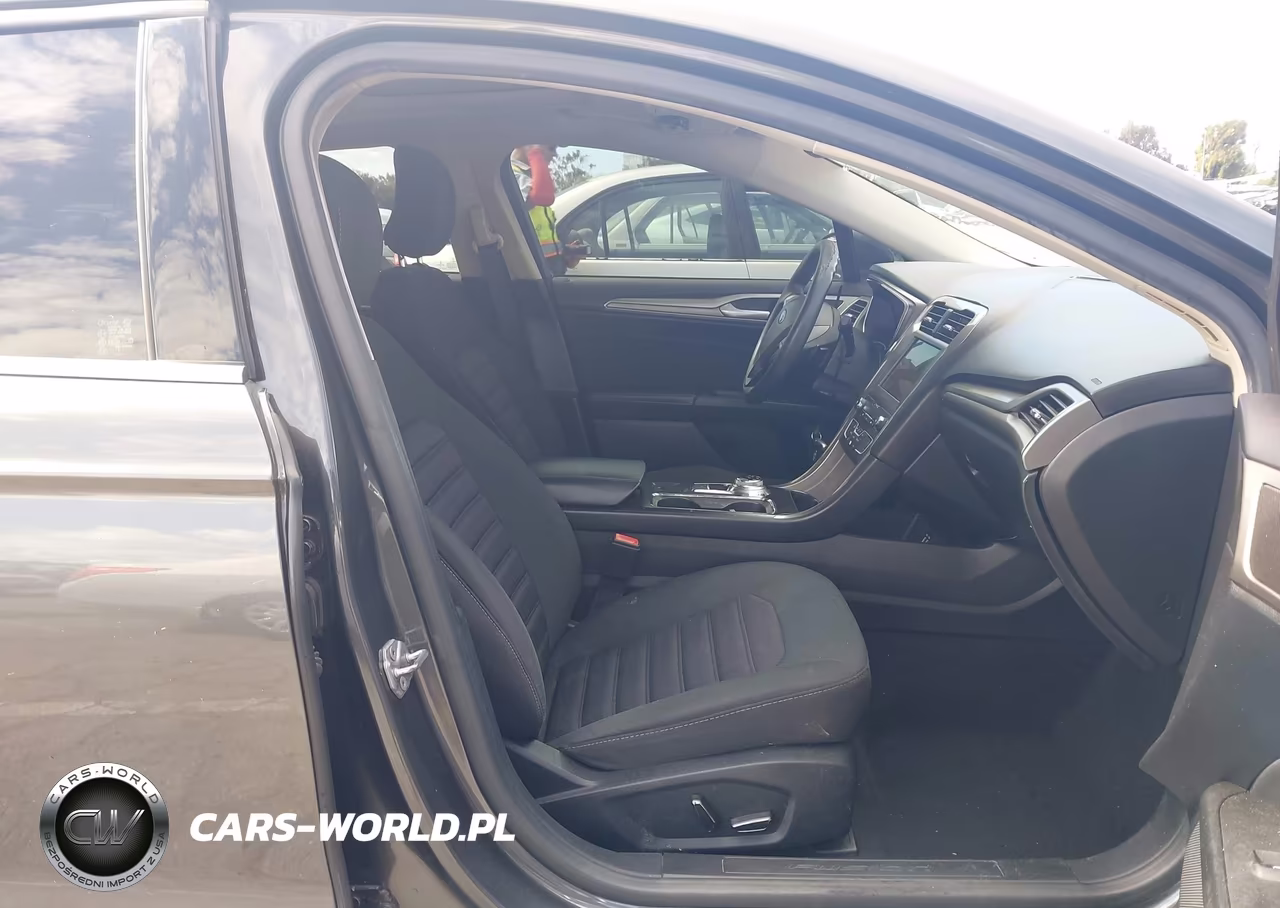 2019 Ford Fusion Se VIN:3FA6P0HD0KR108432 - 5