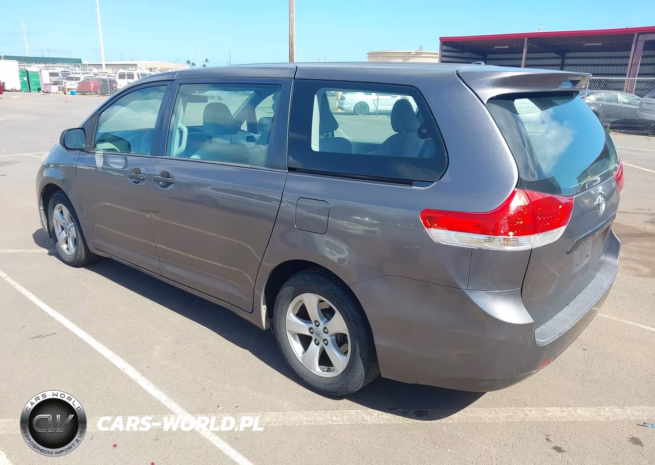 2012 Toyota Sienna Base V6 7 Passenger VIN:5TDZK3DC8CS180854 - 3