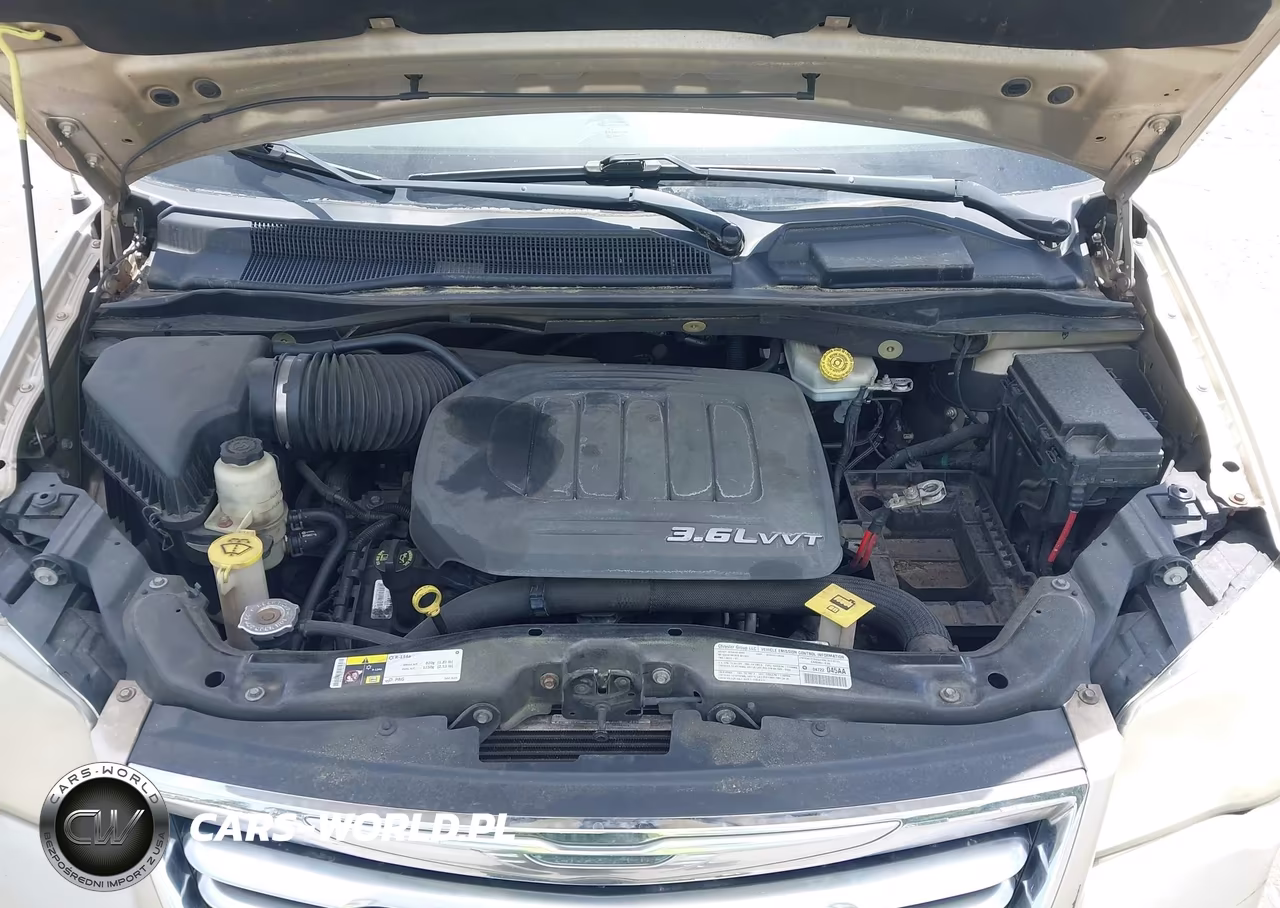 2013 Chrysler Town & Country Touring VIN:2C4RC1BG2DR721401 - 10