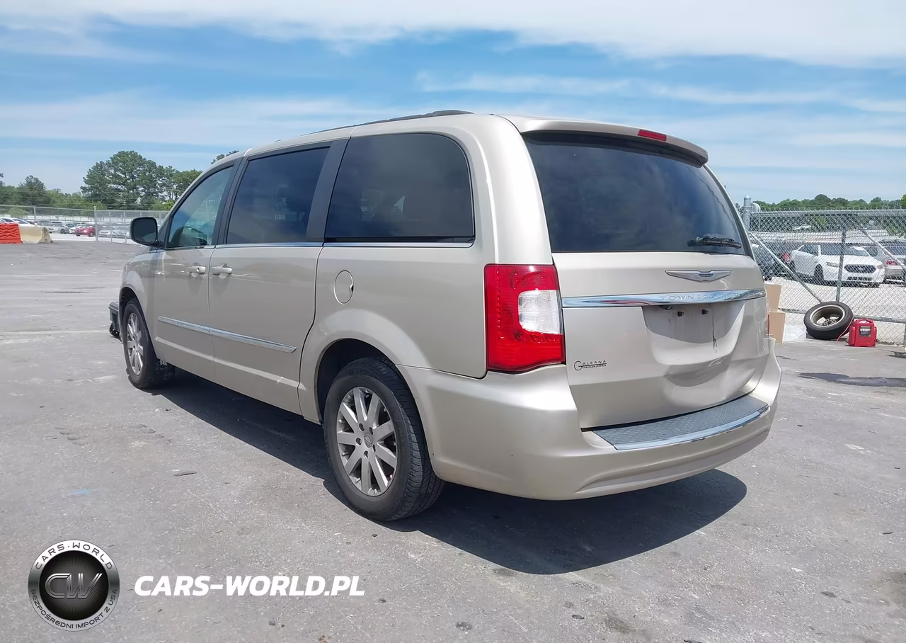 2013 Chrysler Town & Country Touring VIN:2C4RC1BG2DR721401 - 3