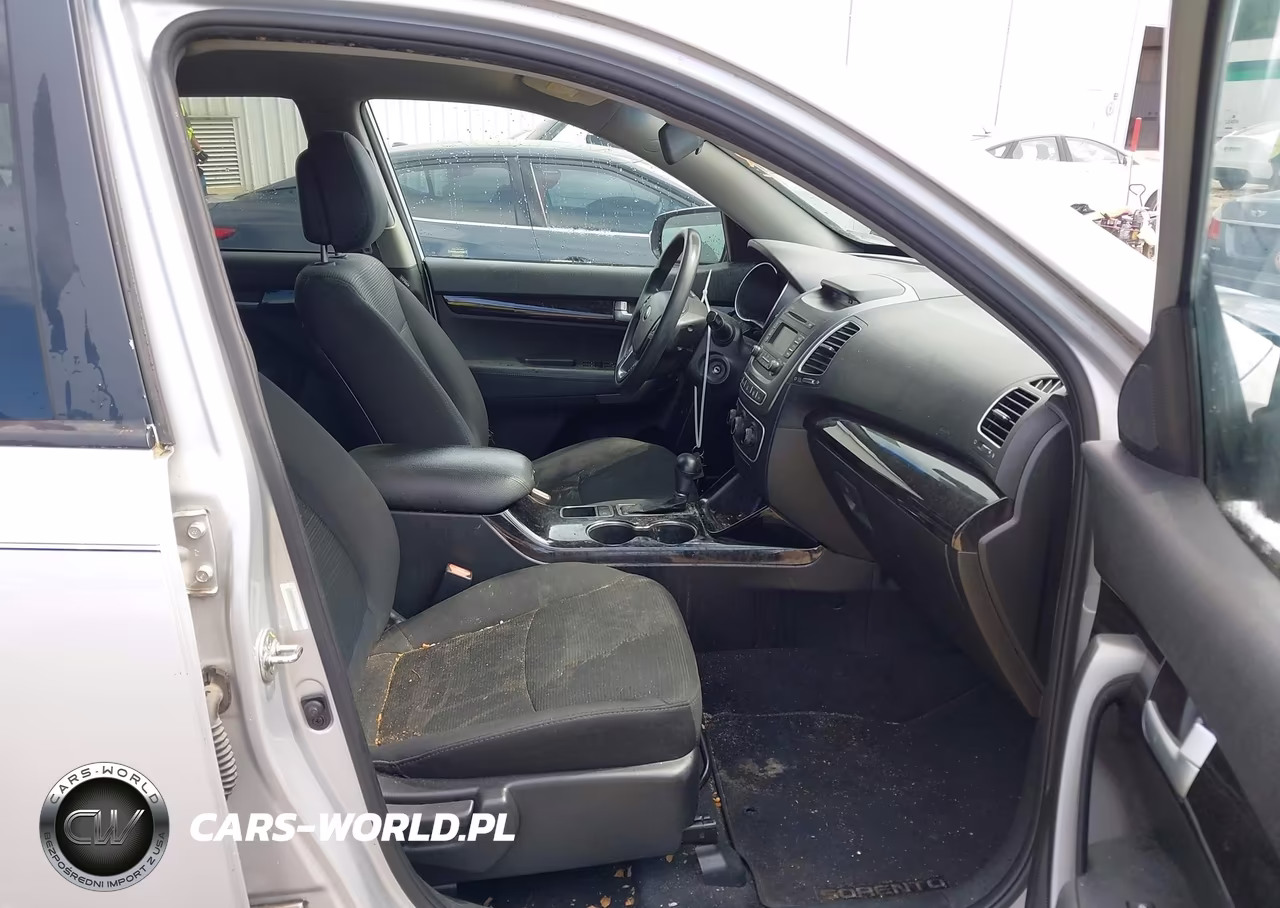 2015 Kia Sorento Lx VIN:5XYKT3A64FG582191 - 5