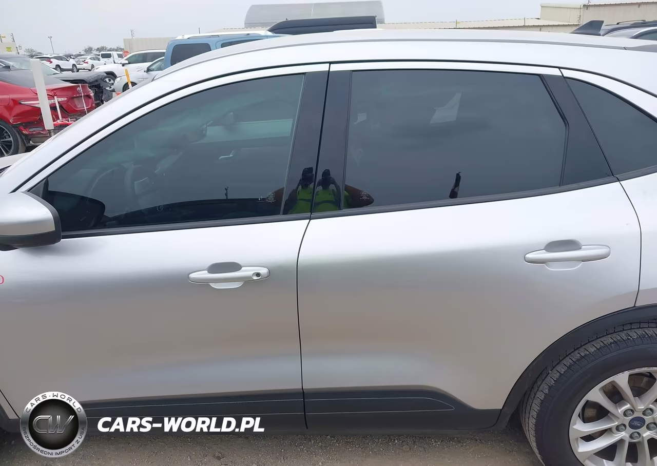 2020 Ford Escape Se VIN:1FMCU0G61LUA75388 - 15