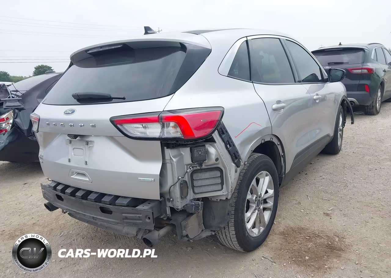 2020 Ford Escape Se VIN:1FMCU0G61LUA75388 - 4