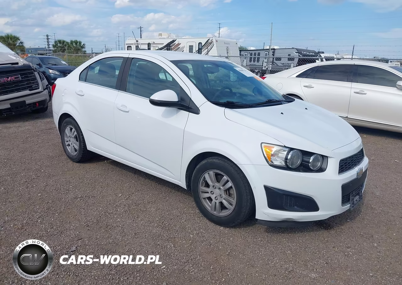 2016 Chevrolet Sonic Lt Auto – zdjęcie 1 z 16