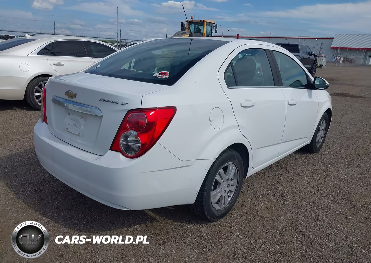 2016 Chevrolet Sonic Lt Auto VIN:1G1JC5SH2G4177236 - 4