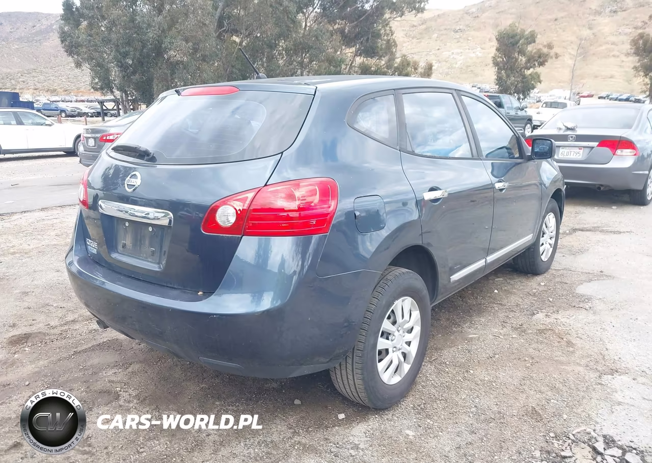 2015 Nissan Rogue Select S VIN:JN8AS5MT7FW666511 - 4
