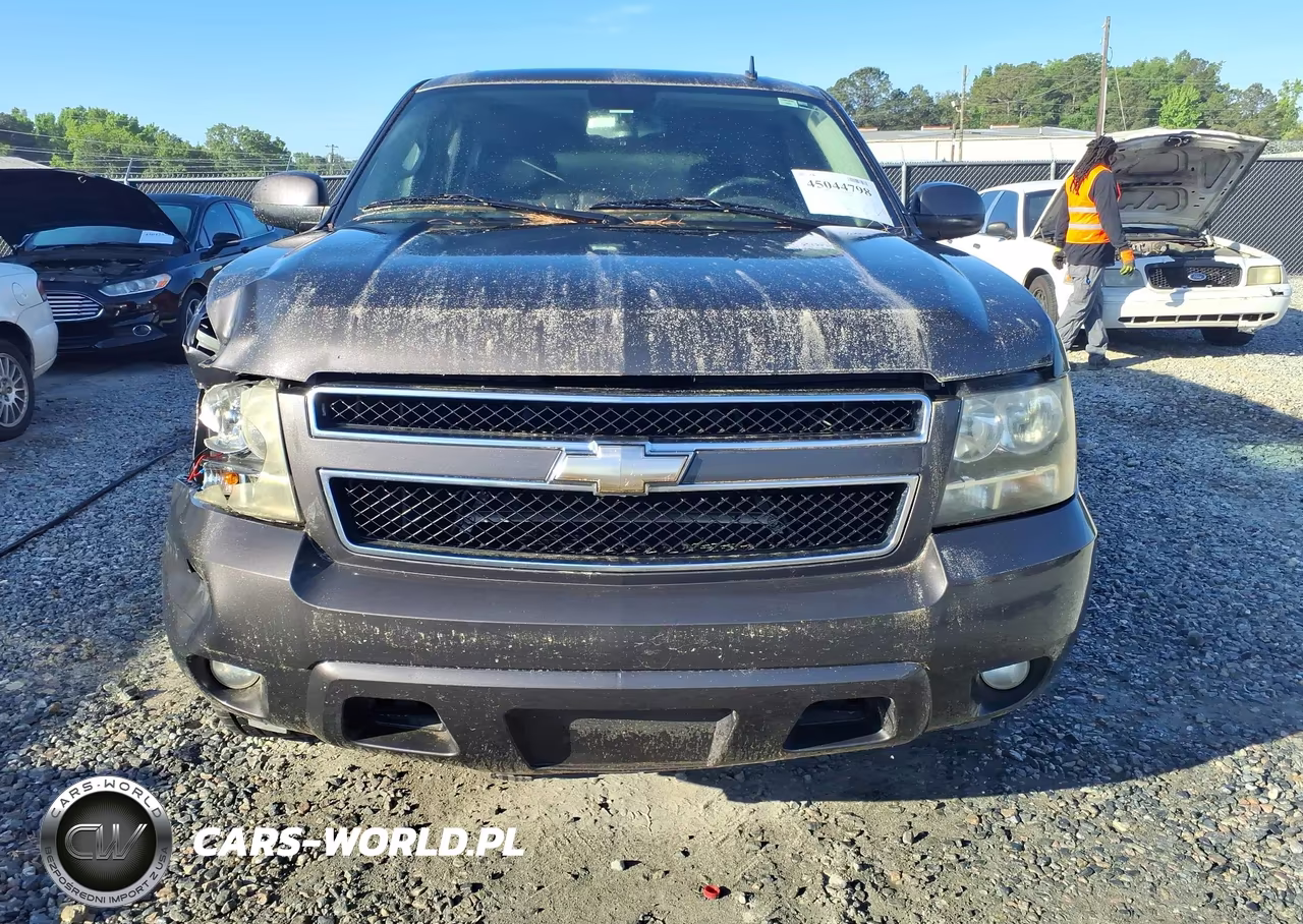 2010 Chevrolet Tahoe Lt VIN:1GNMCBE3XAR195651 - 12
