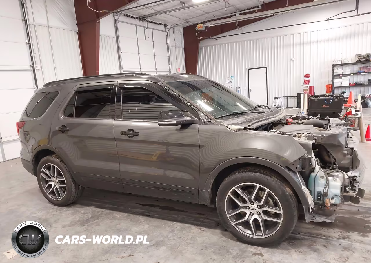 2017 Ford Explorer Sport VIN:1FM5K8GT8HGD87863 - 13