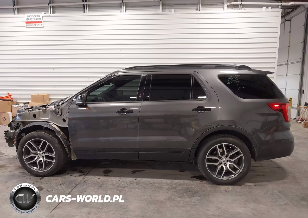 2017 Ford Explorer Sport VIN:1FM5K8GT8HGD87863 - 14