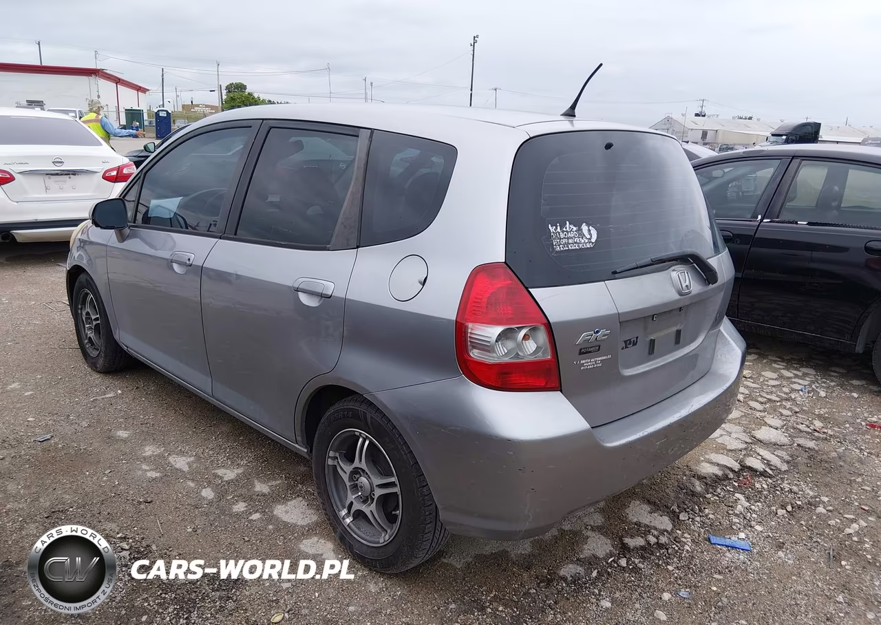 2008 Honda Fit VIN:JHMGD38438S054774 - 3