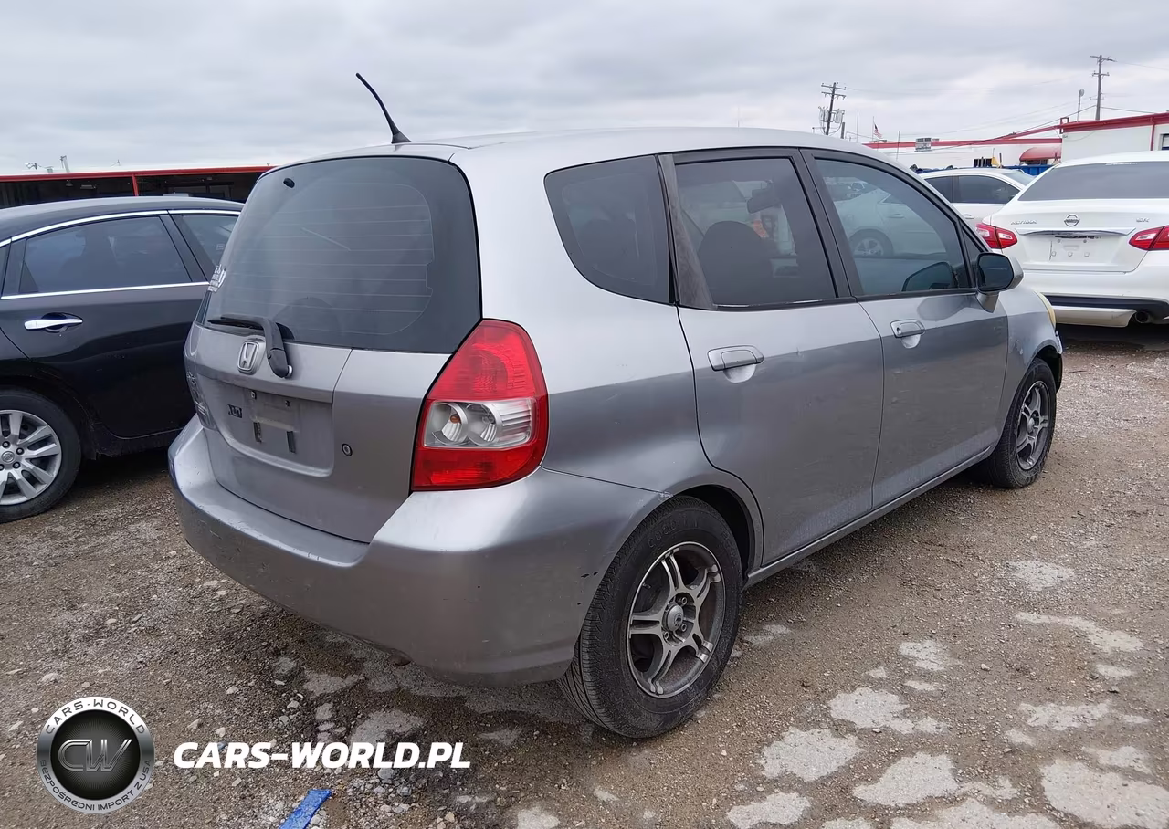2008 Honda Fit VIN:JHMGD38438S054774 - 4