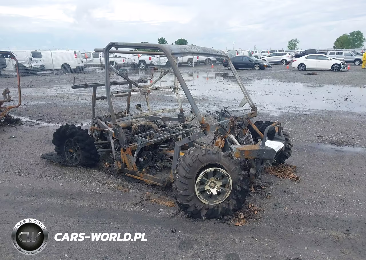 2021 Can-Am Defender Hd8
