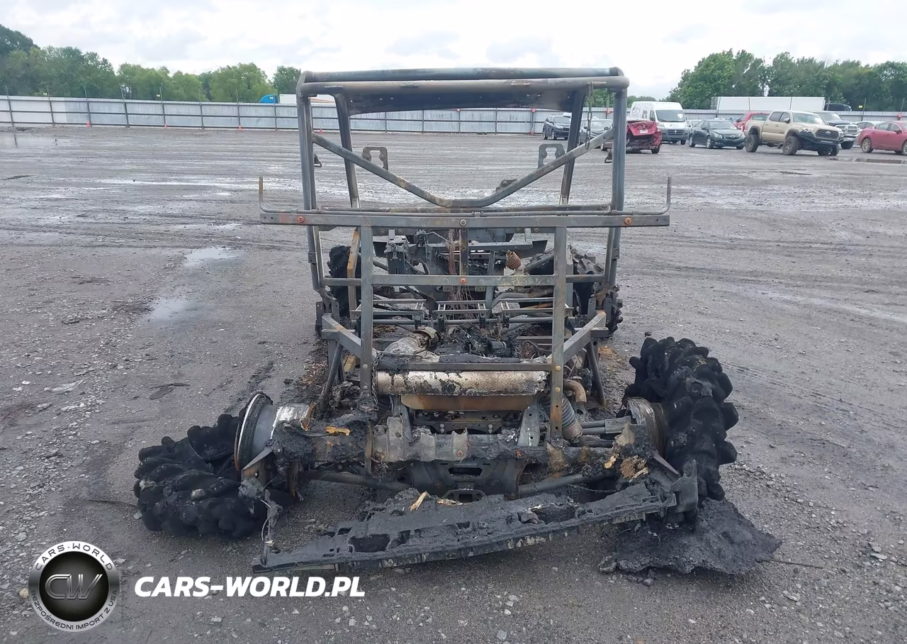 2021 Can-Am Defender Hd8 VIN:3JBUGAN45MK002620 - 6