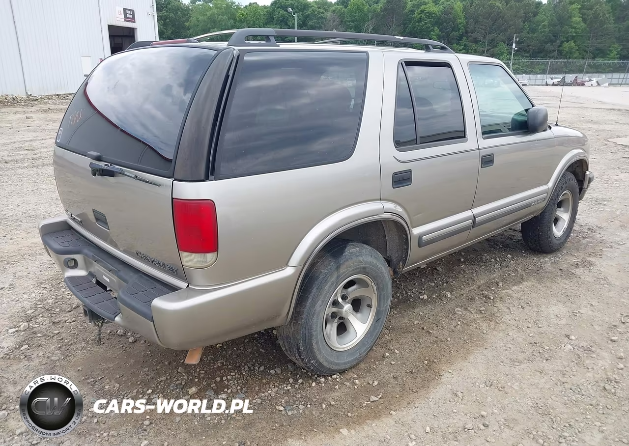 2000 Chevrolet Blazer Lt VIN:1GNCS13W9Y2335326 - 4