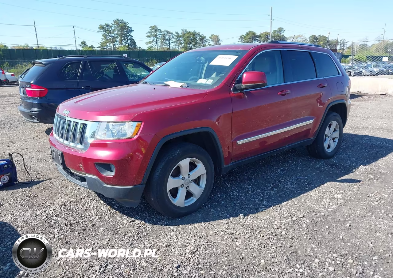 2013 Jeep Grand Cherokee Laredo VIN:1C4RJFAG7DC560847 - 2