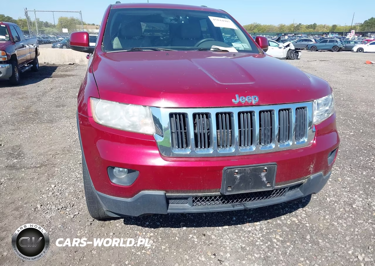 2013 Jeep Grand Cherokee Laredo VIN:1C4RJFAG7DC560847 - 6
