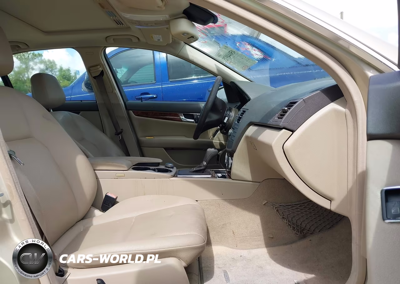 2010 Mercedes-Benz C 300 Luxury VIN:WDDGF5EB3AF416715 - 5