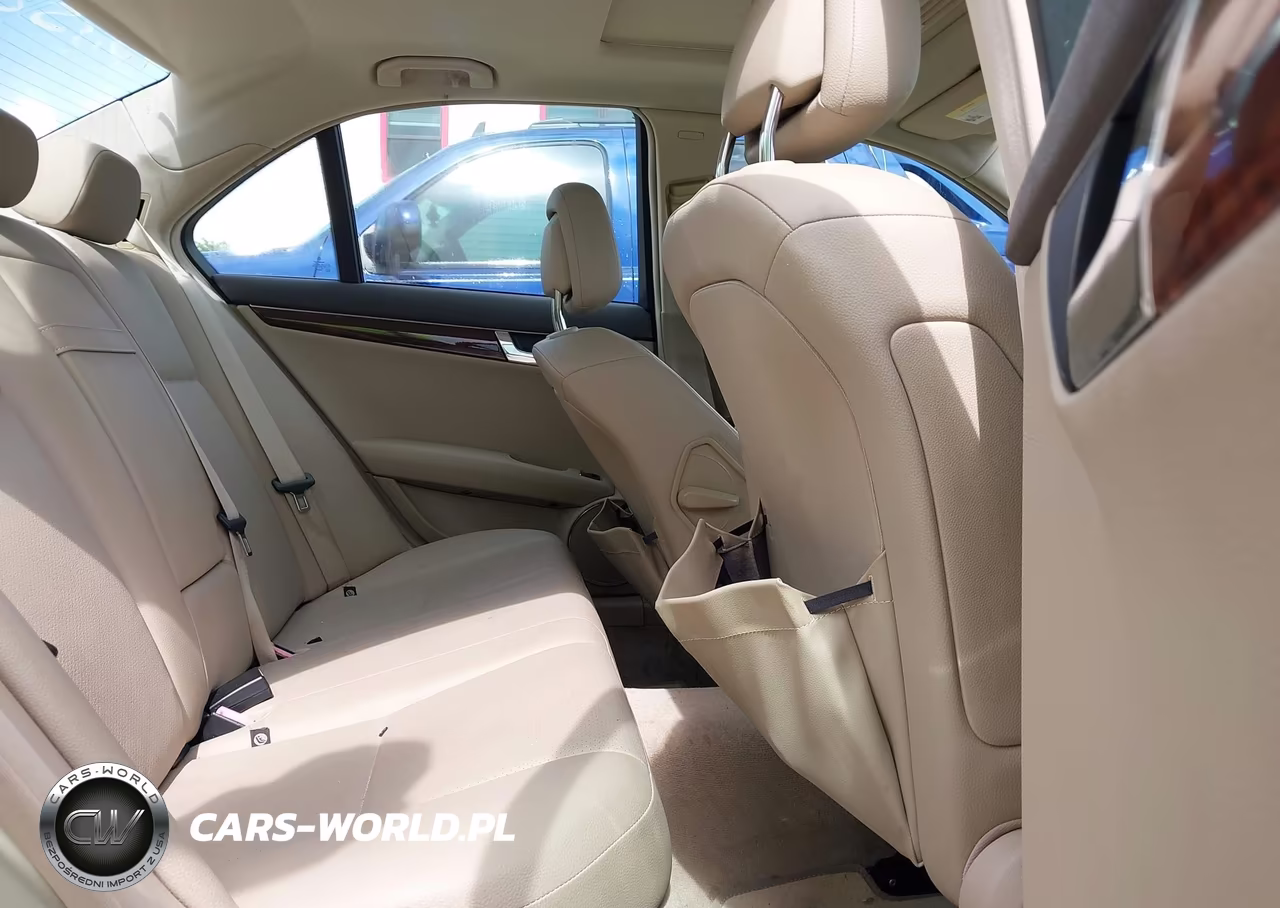 2010 Mercedes-Benz C 300 Luxury VIN:WDDGF5EB3AF416715 - 8