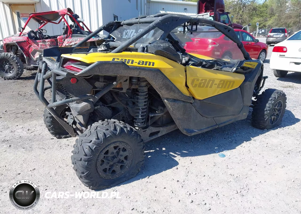 2017 Can-Am Maverick X3 X Ds Turbo R VIN:3JBVDAW20HK000838 - 11