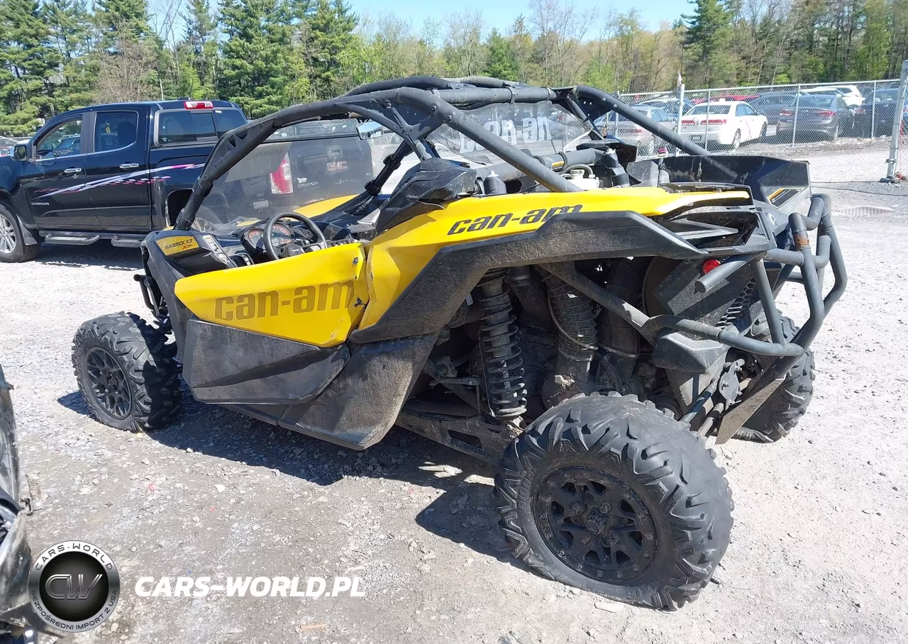 2017 Can-Am Maverick X3 X Ds Turbo R VIN:3JBVDAW20HK000838 - 12