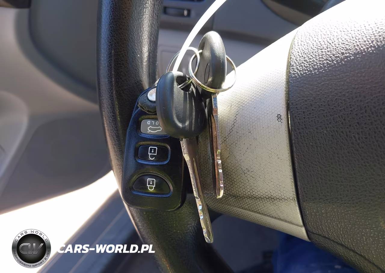 2008 Hyundai Elantra Gls-Se VIN:KMHDU46DX8U273969 - 11