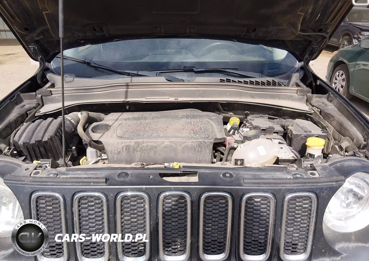 2017 Jeep Renegade Latitude 4X4 VIN:ZACCJBBB1HPF41360 - 10