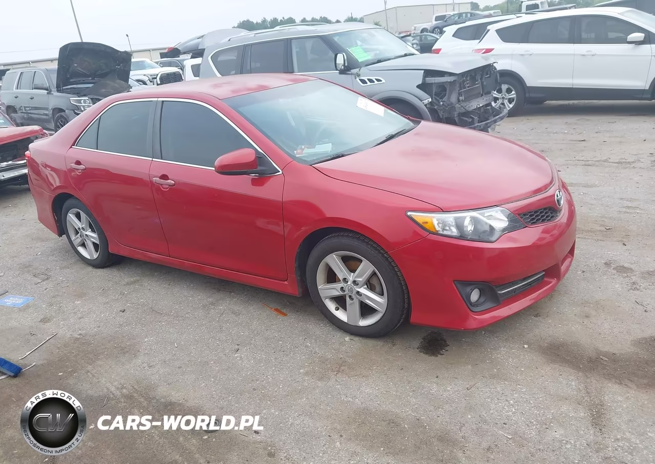 2013 Toyota Camry Se – zdjęcie 1 z 16