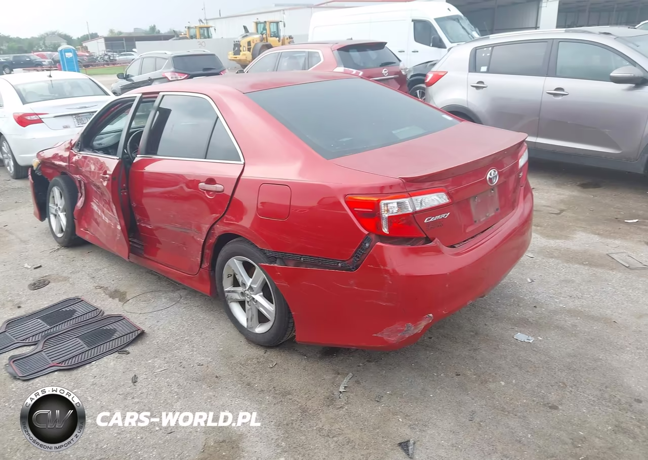 2013 Toyota Camry Se VIN:4T1BF1FK4DU681828 - 3