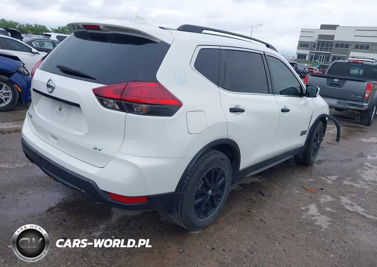 2017 Nissan Rogue Sv VIN:5N1AT2MT4HC756349 - 4