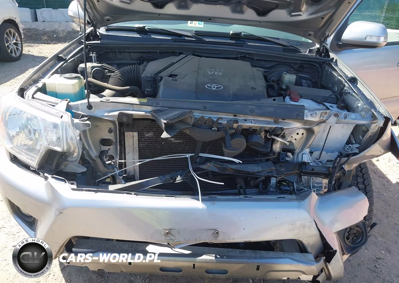 2015 Toyota Tacoma Base V6 VIN:5TFMU4FNXFX028498 - 10