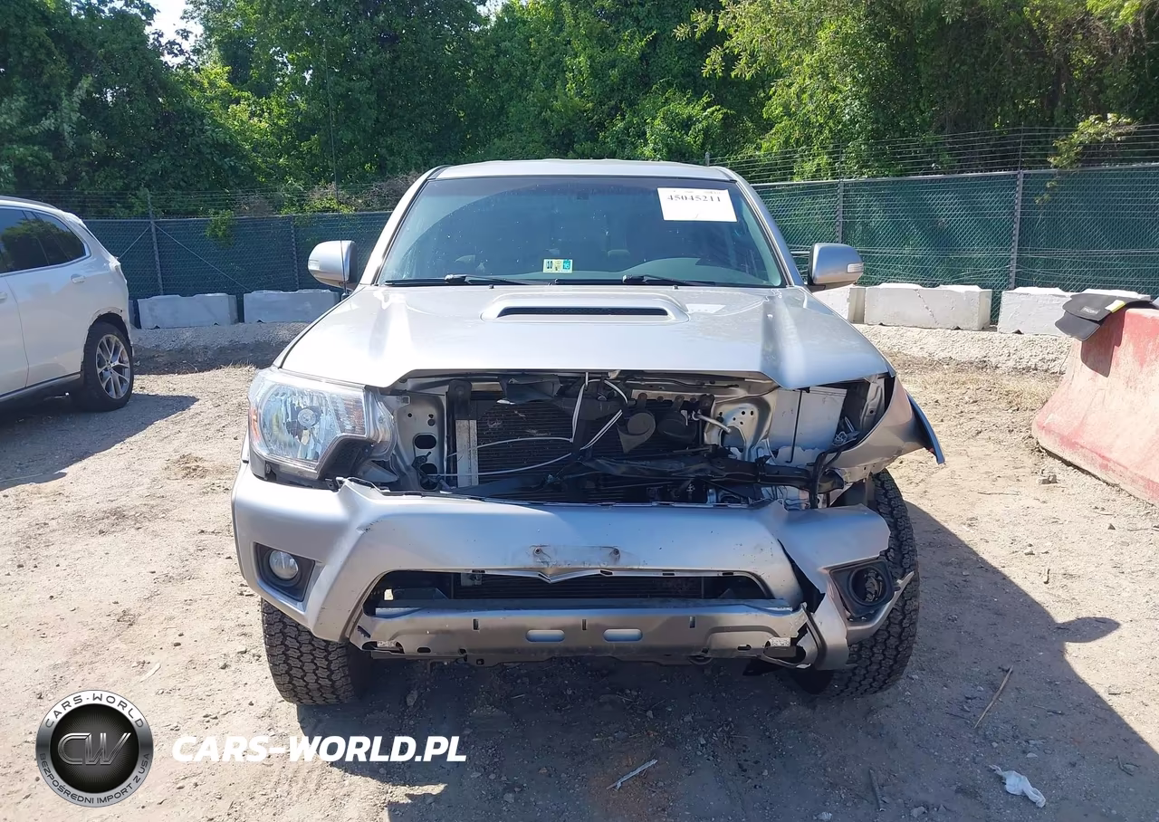 2015 Toyota Tacoma Base V6 VIN:5TFMU4FNXFX028498 - 13