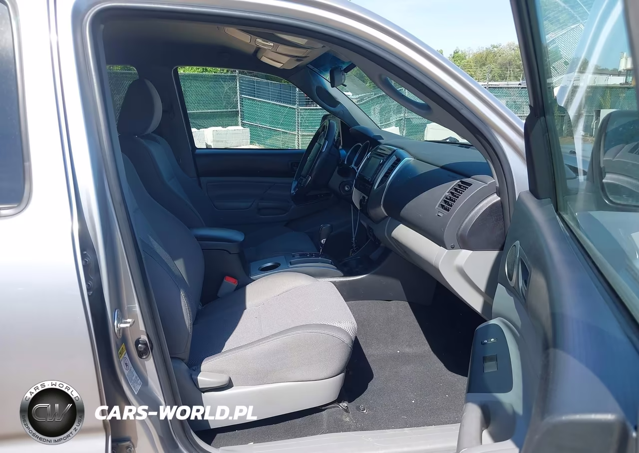 2015 Toyota Tacoma Base V6 VIN:5TFMU4FNXFX028498 - 5