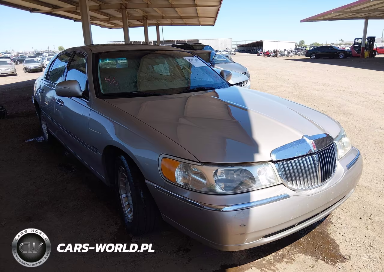 2000 Lincoln Town Car Executive