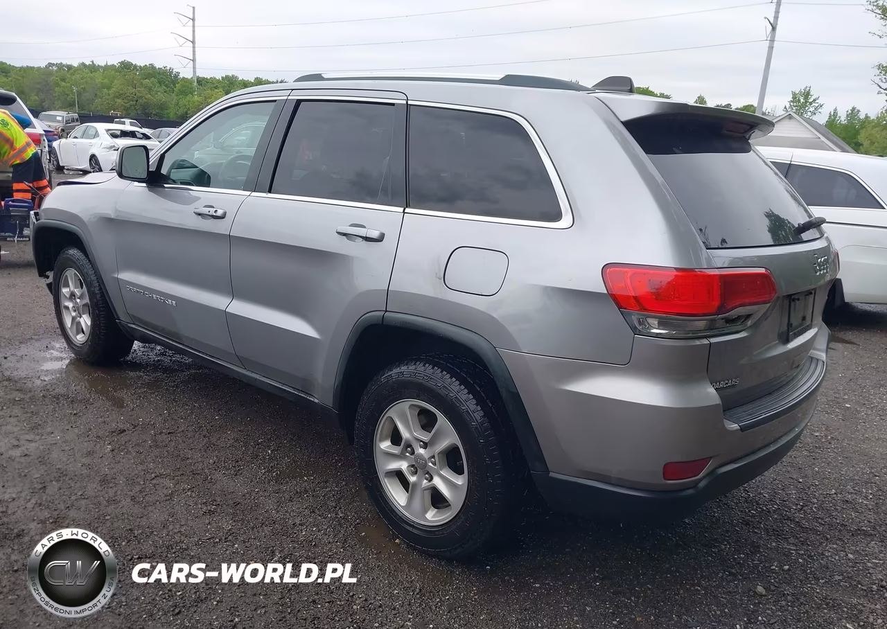 2014 Jeep Grand Cherokee Laredo VIN:1C4RJEAGXEC218093 - 3