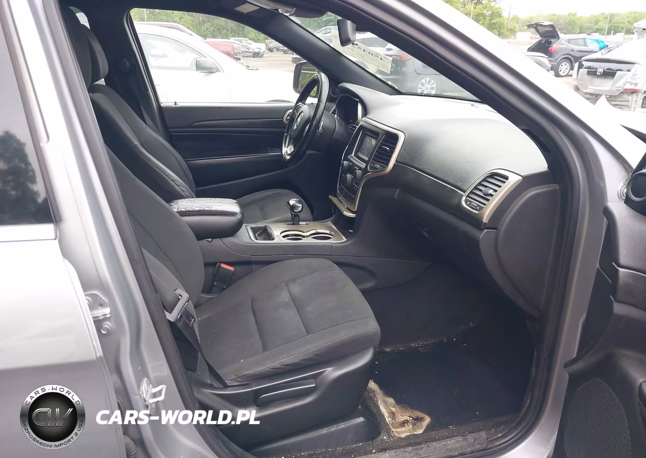 2014 Jeep Grand Cherokee Laredo VIN:1C4RJEAGXEC218093 - 5