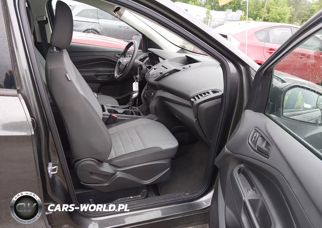 2018 Ford Escape S VIN:1FMCU0F77JUB05789 - 5