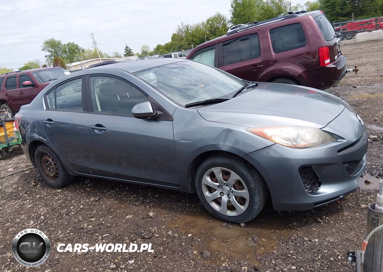 2013 Mazda Mazda3 I Sport VIN:JM1BL1UP0D1756392 - 13
