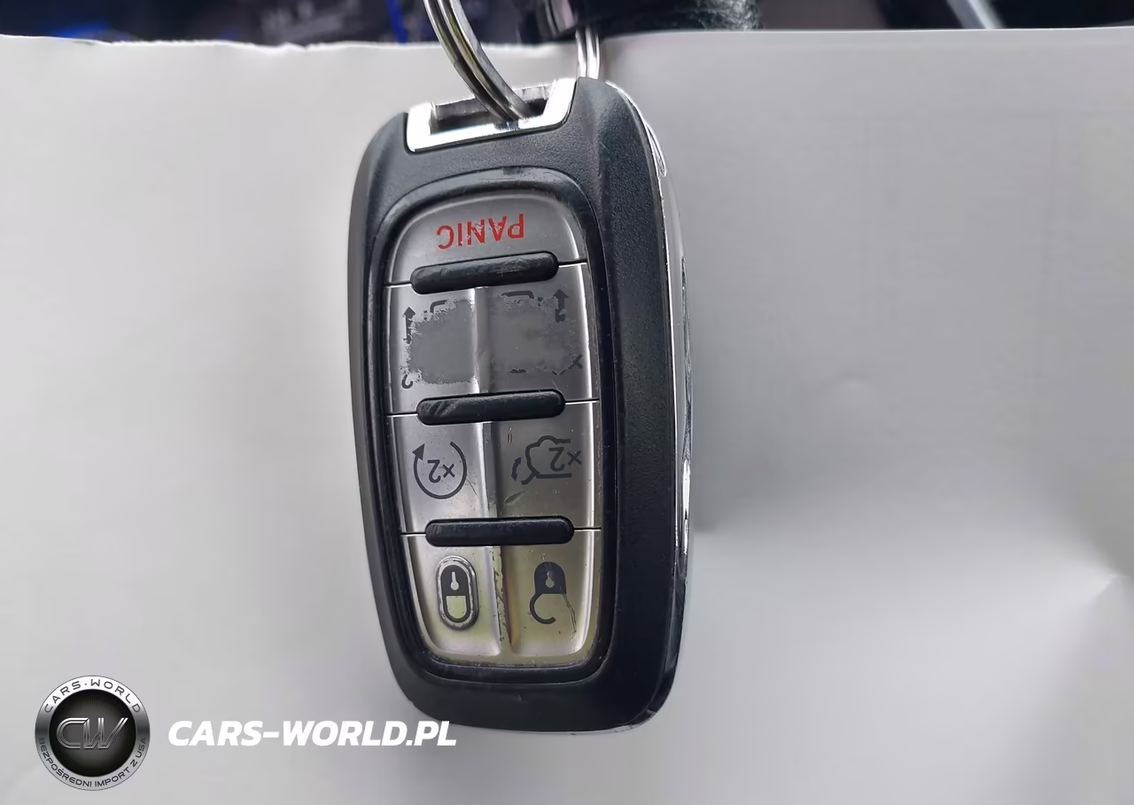 2020 Chrysler Voyager Lxi VIN:2C4RC1DG2LR195833 - 11