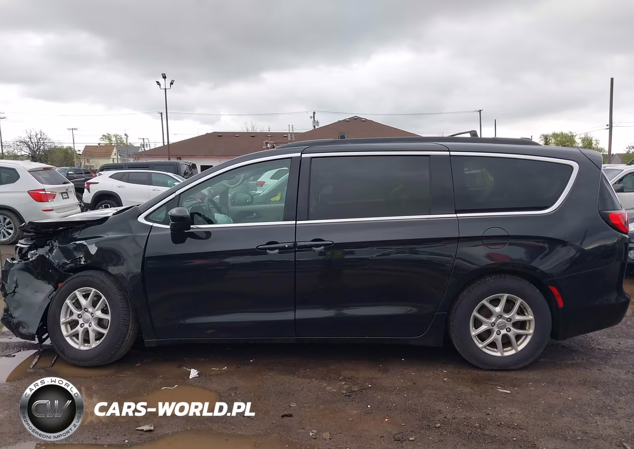 2020 Chrysler Voyager Lxi VIN:2C4RC1DG2LR195833 - 14