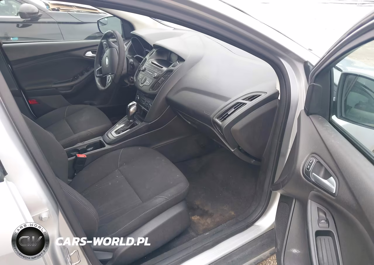 2016 Ford Focus Se VIN:1FADP3K25GL286648 - 5