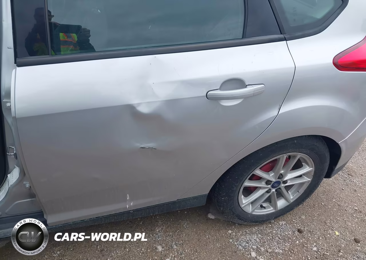2016 Ford Focus Se VIN:1FADP3K25GL286648 - 6