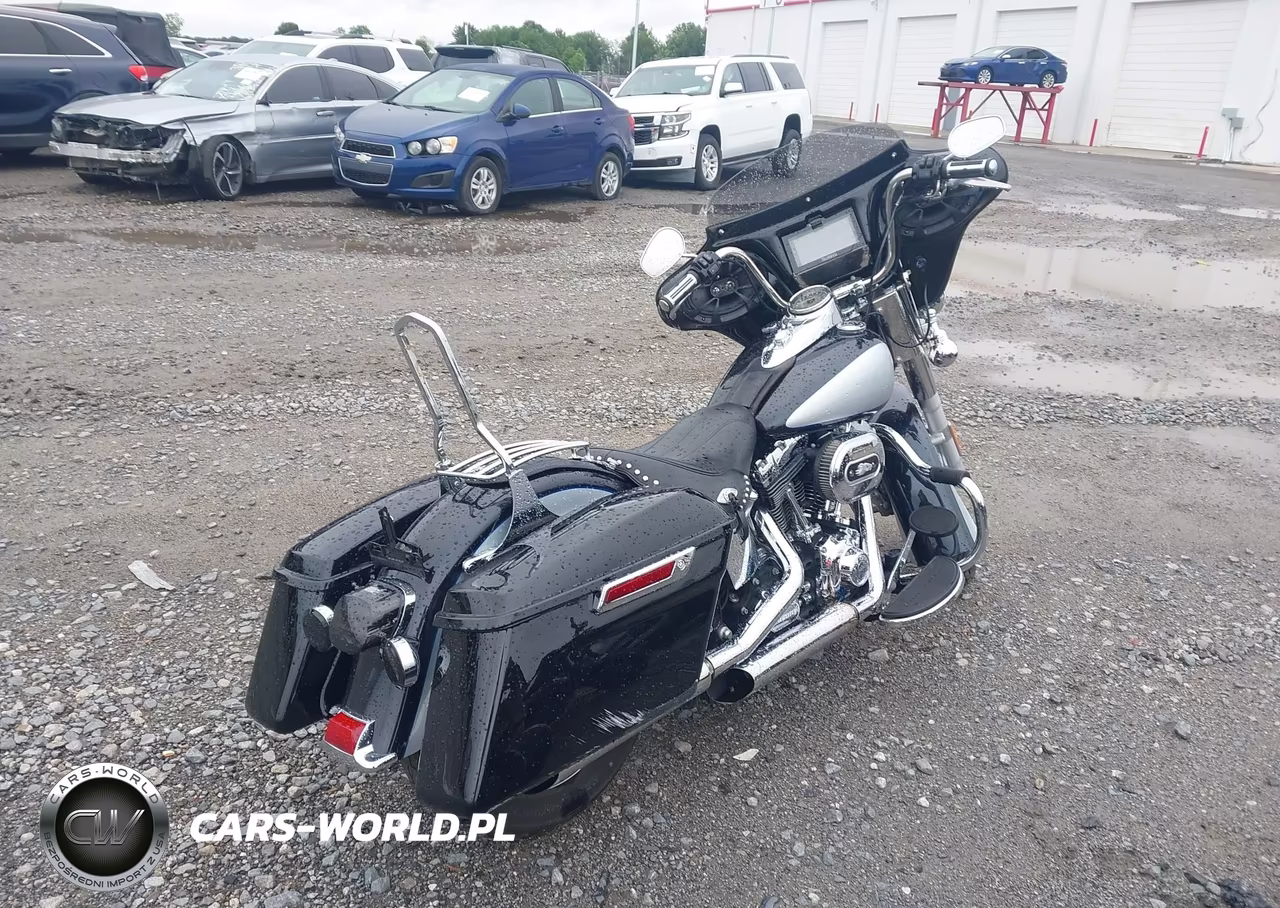 2012 Harley-Davidson Flstc Heritage Softail Classic VIN:1HD1BWV12CB029512 - 4