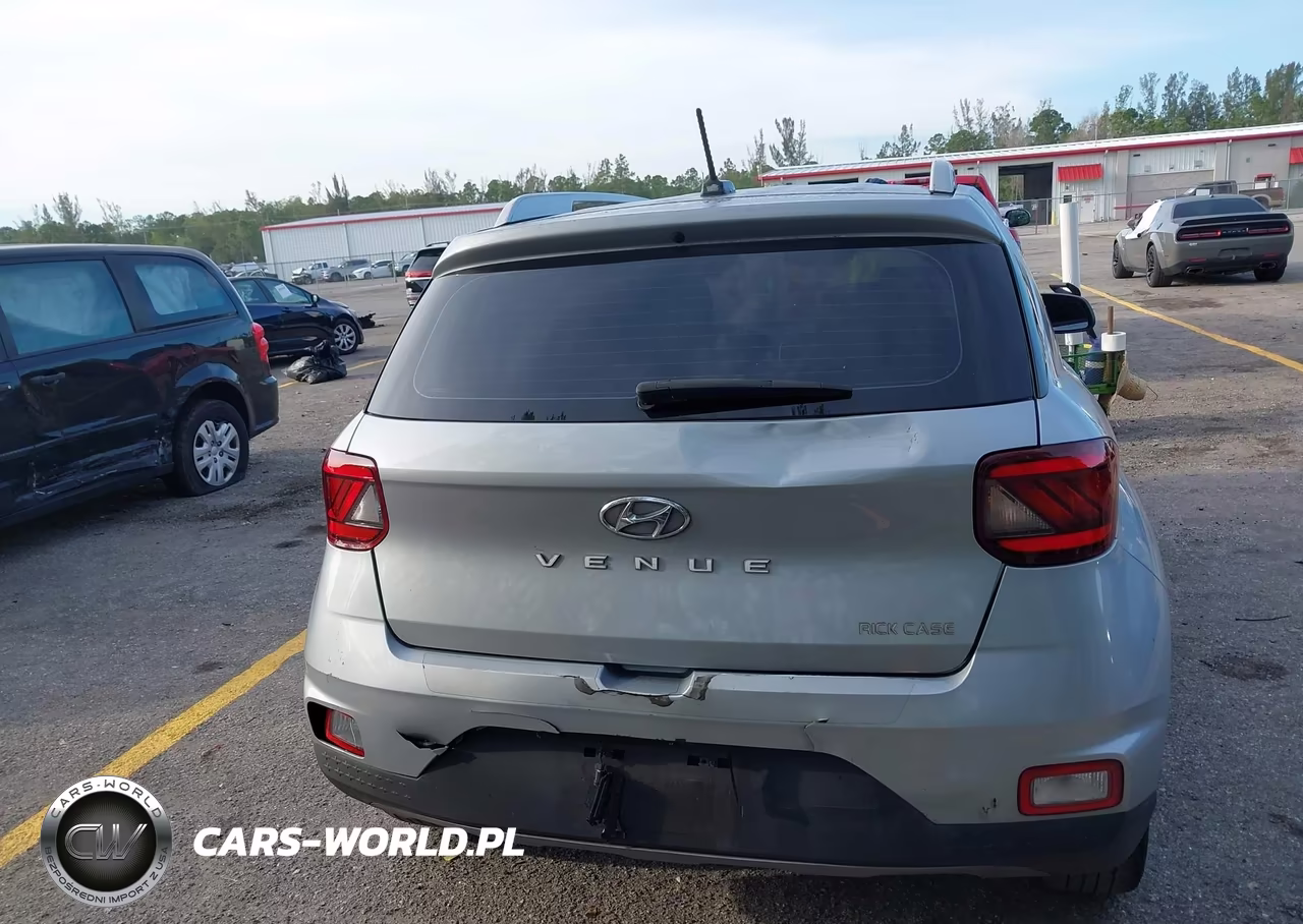 2023 Hyundai Venue Sel VIN:KMHRC8A31PU219988 - 17